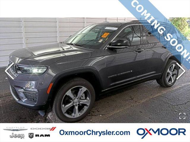 Certified 2024 Jeep Grand Cherokee Limited w/ Luxury Tech Group II image 1