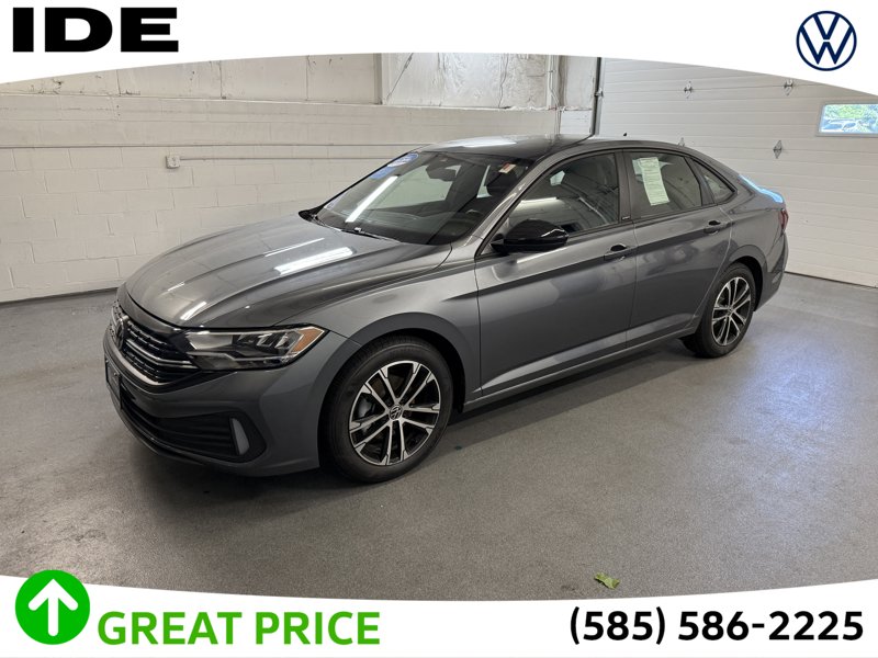 Certified 2023 Volkswagen Jetta Sport image 1