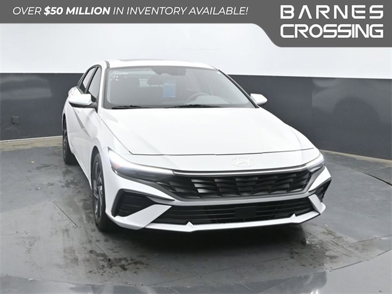 Certified 2024 Hyundai Elantra SEL w/ Convenience Package image 1