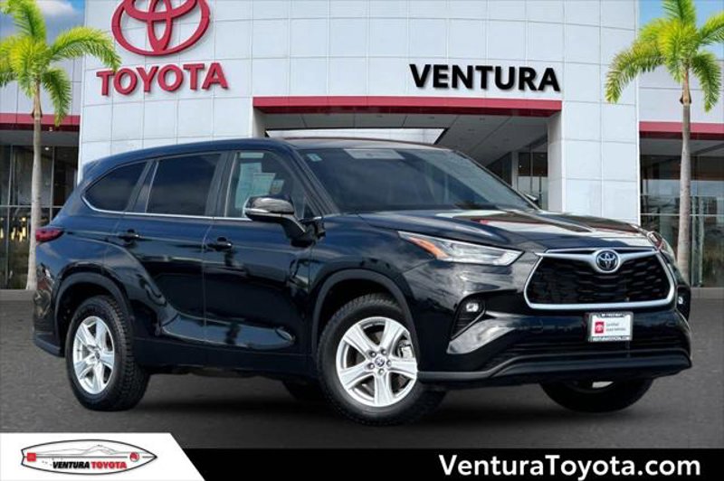 Certified 2023 Toyota Highlander LE image 1