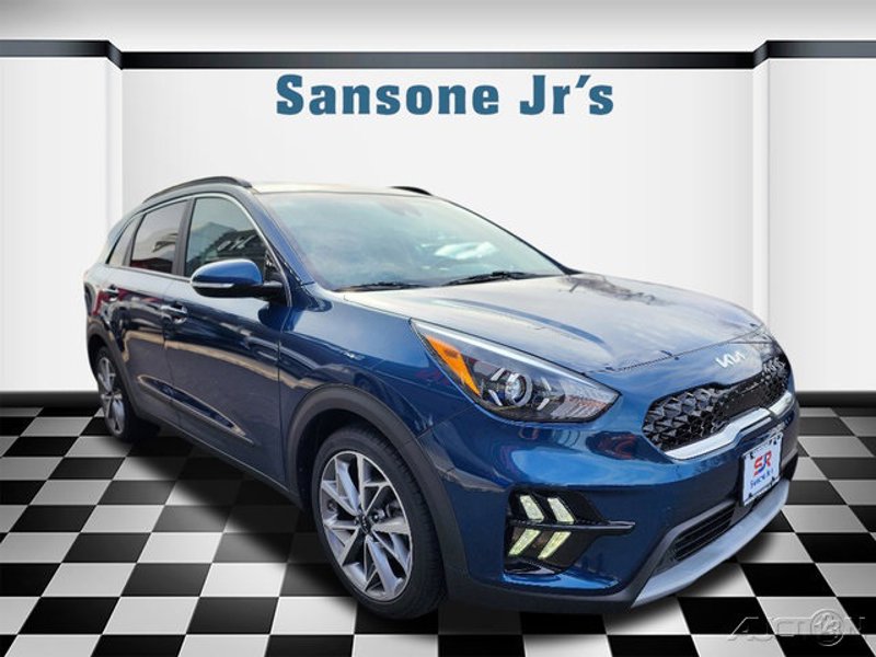 Certified 2022 Kia Niro Touring Special Edition image 1