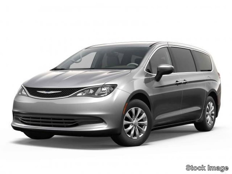 Used 2018 Chrysler Pacifica Touring image 1