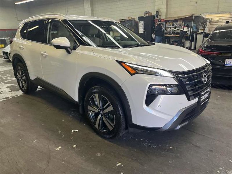 Certified 2024 Nissan Rogue SL image 1