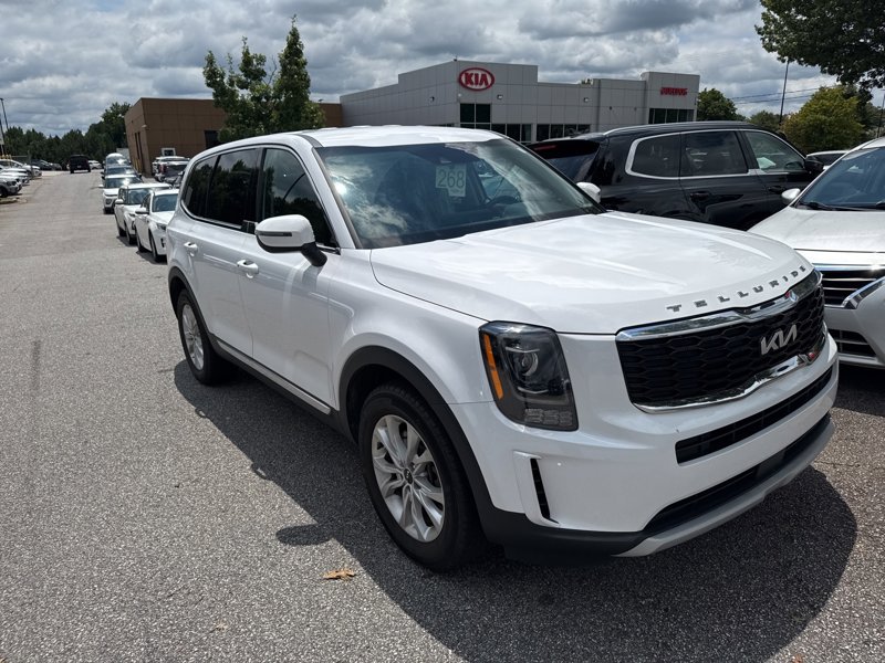 Certified 2022 Kia Telluride LX image 1