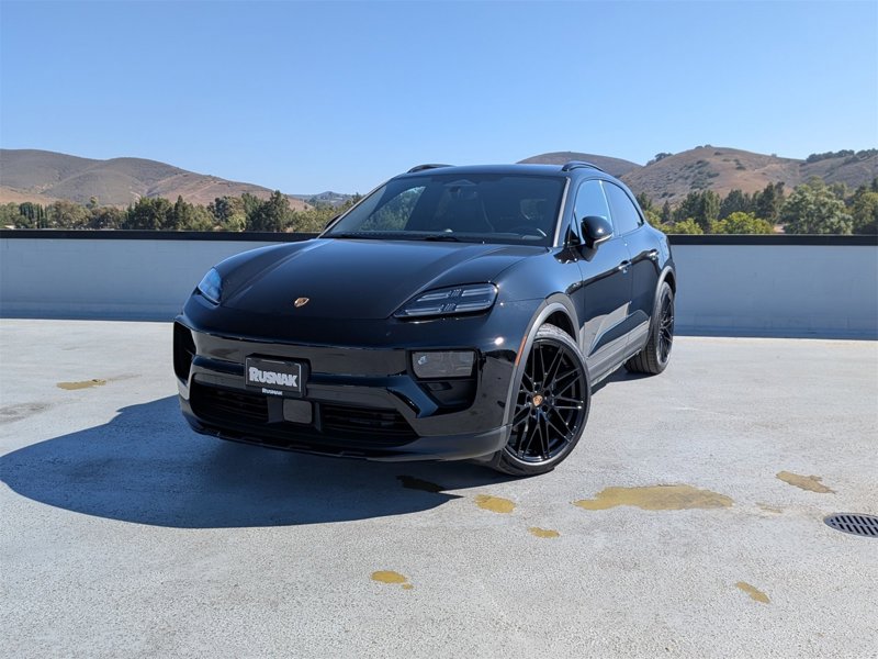 Certified 2025 Porsche Macan Electric image 1
