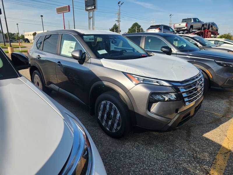 New 2026 Nissan Rogue SV image 1