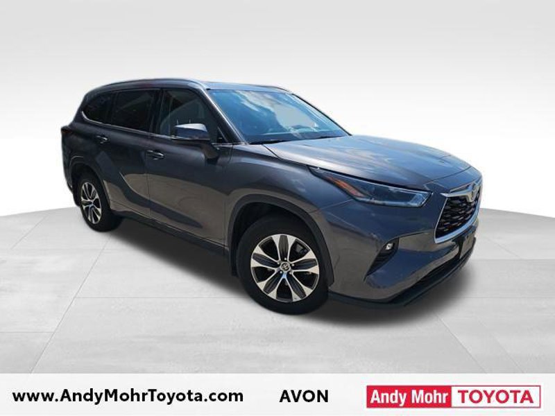 Certified 2021 Toyota Highlander XLE image 1