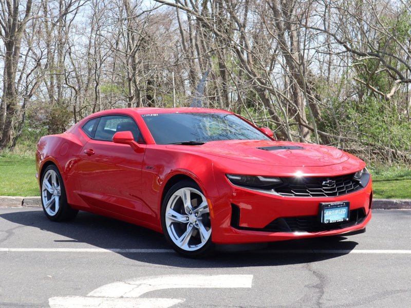 Certified 2021 Chevrolet Camaro LT image 1