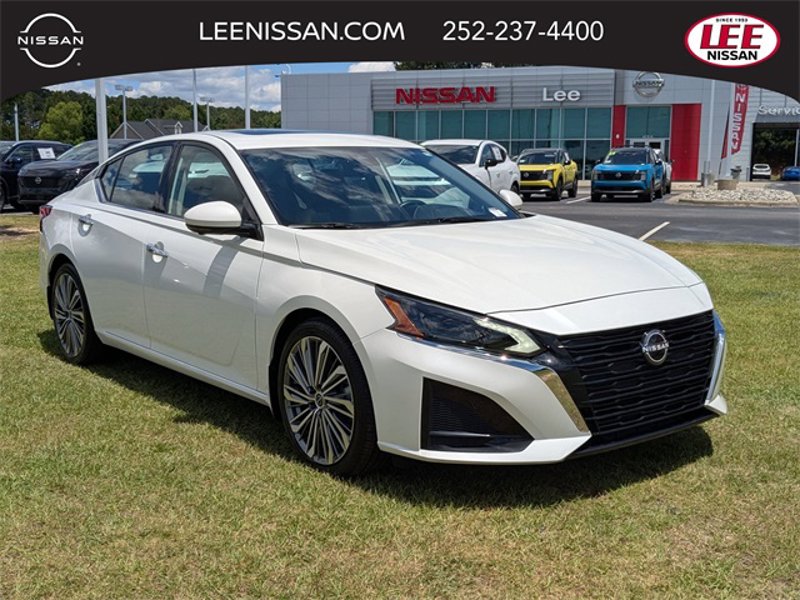 Certified 2023 Nissan Altima 2.5 SL image 1