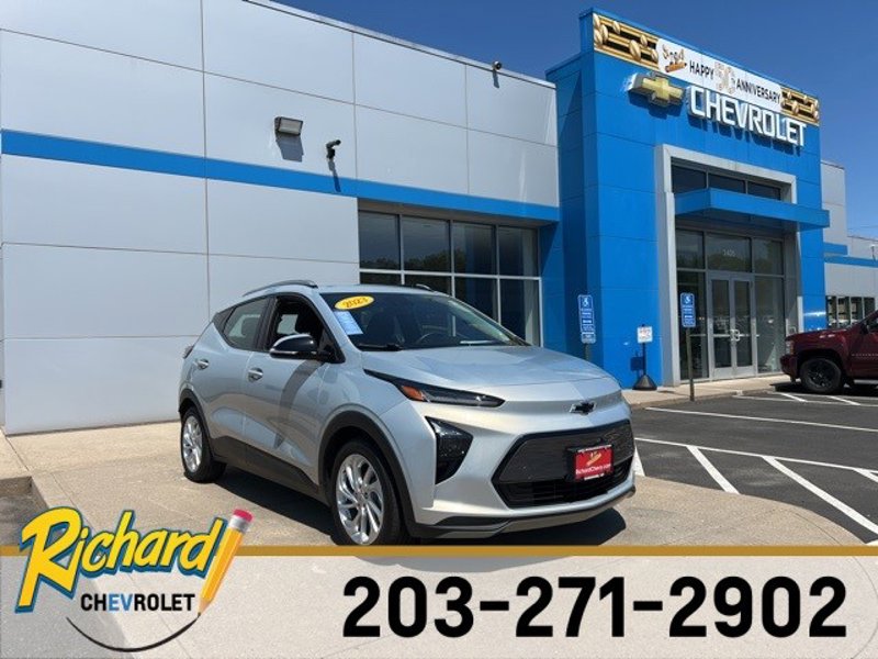 Certified 2023 Chevrolet Bolt EUV LT w/ Driver Confidence Package image 1