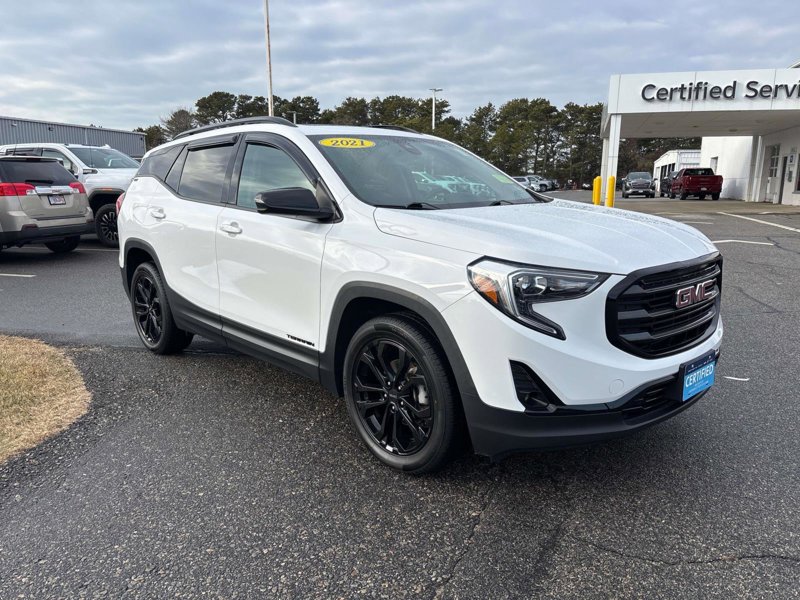 Certified 2021 GMC Terrain SLT w/ Infotainment Package II image 1