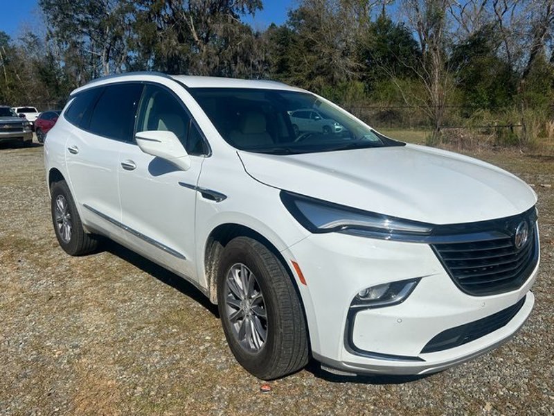 Used 2024 Buick Enclave Essence w/ Sound and Sites Package image 1