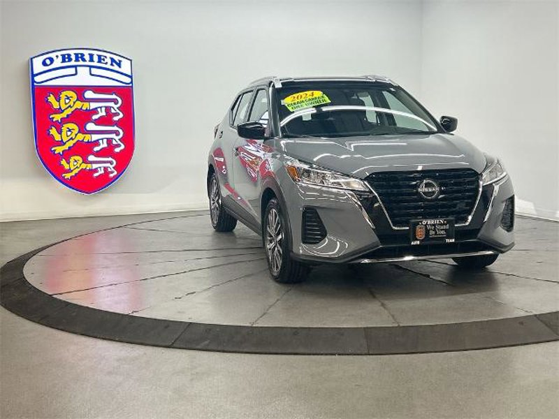 Certified 2024 Nissan Kicks SV image 1