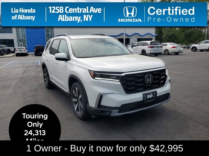 Certified 2023 Honda Pilot Touring image 1