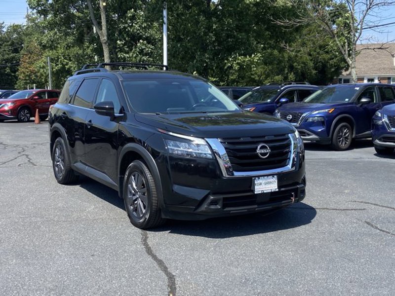 Certified 2022 Nissan Pathfinder SV w/ SV Premium Package image 1