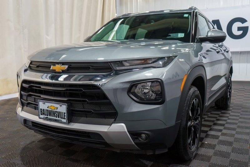 Certified 2023 Chevrolet TrailBlazer LT w/ Convenience Package image 1