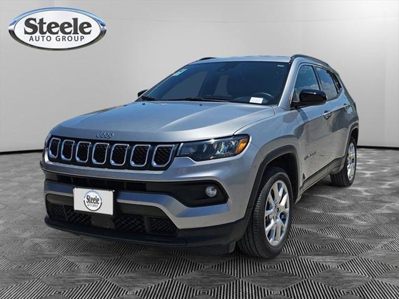 Certified 2023 Jeep Compass Latitude image 1