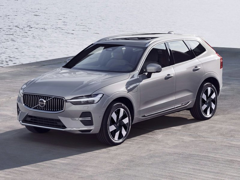 Used 2023 Volvo XC60 T8 Plus image 1