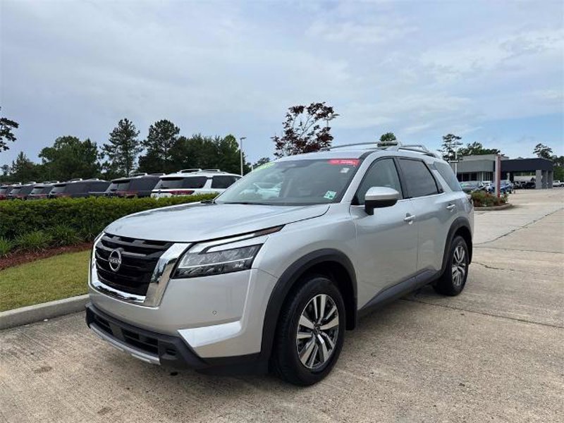 Certified 2024 Nissan Pathfinder SL w/ Cargo Package image 1