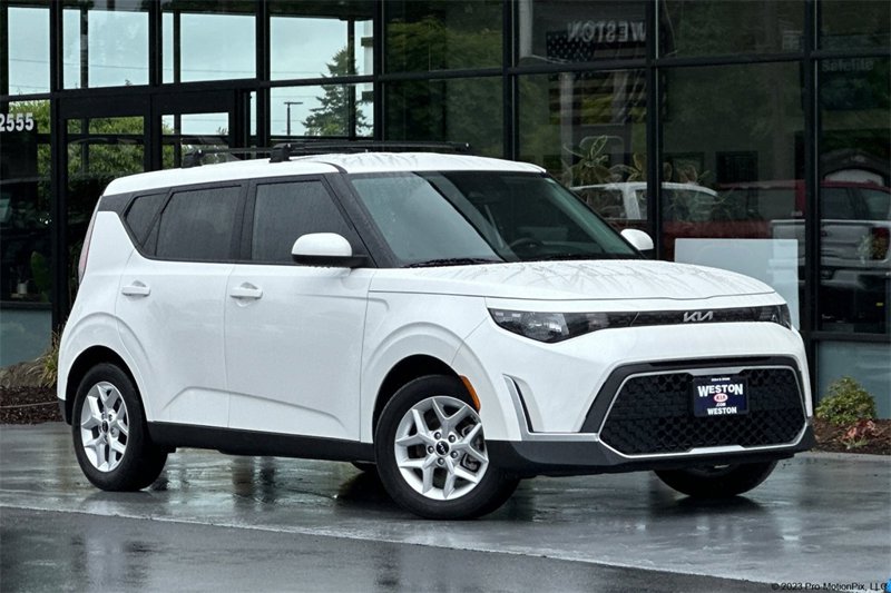 Certified 2023 Kia Soul LX w/ LX Technology Package image 1