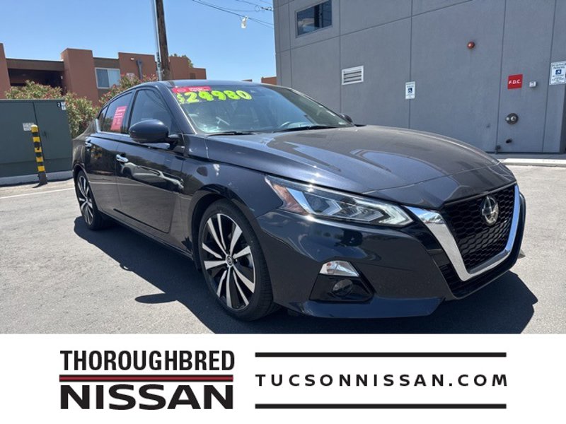 Certified 2020 Nissan Altima 2.0 Platinum image 1