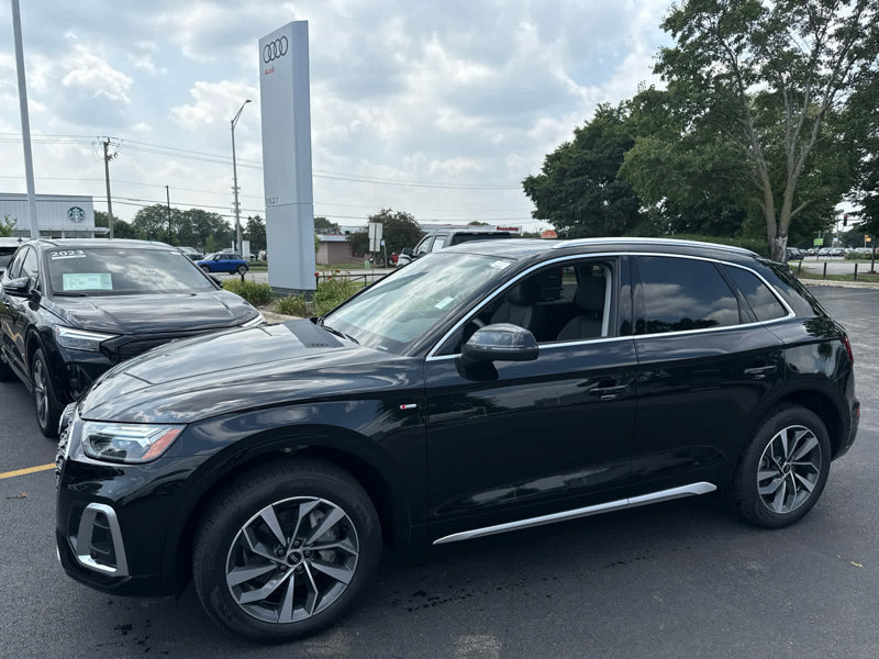 Certified 2023 Audi Q5 2.0T Premium Plus w/ Premium Plus Package image 1