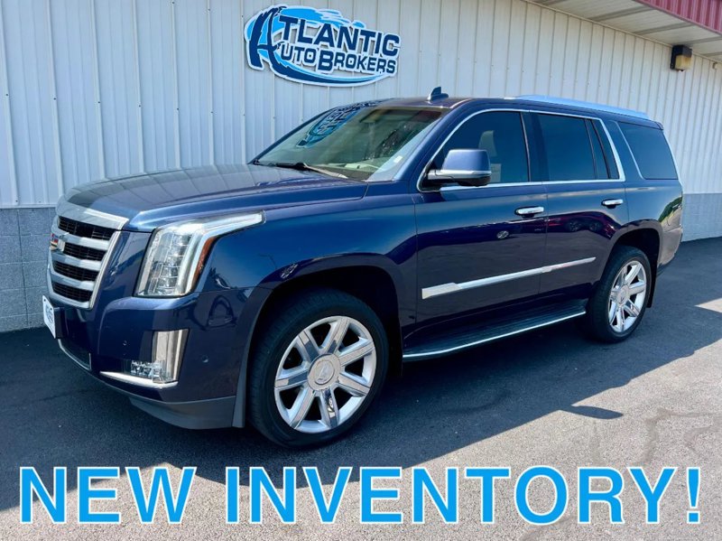 Used 2018 Cadillac Escalade Luxury image 1