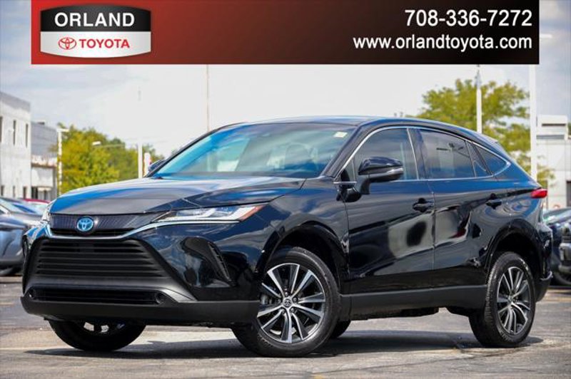 Certified 2023 Toyota Venza LE image 1