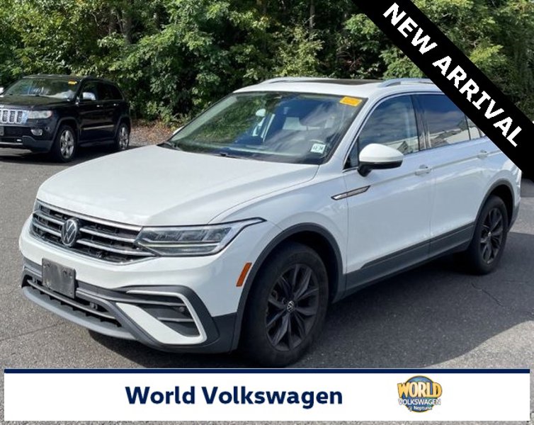 Certified 2022 Volkswagen Tiguan SE w/ Panoramic Sunroof Package image 1