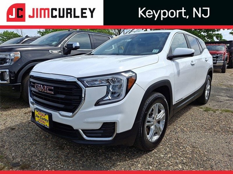 Certified 2022 GMC Terrain SLE image 1