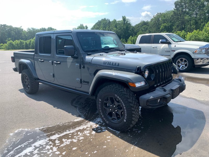 Used 2022 Jeep Gladiator Sport image 1