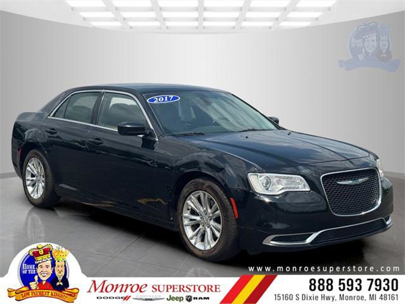 Certified 2017 Chrysler 300 Limited image 1