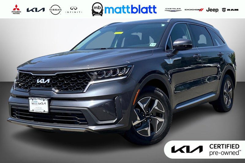 Certified 2022 Kia Sorento S image 1