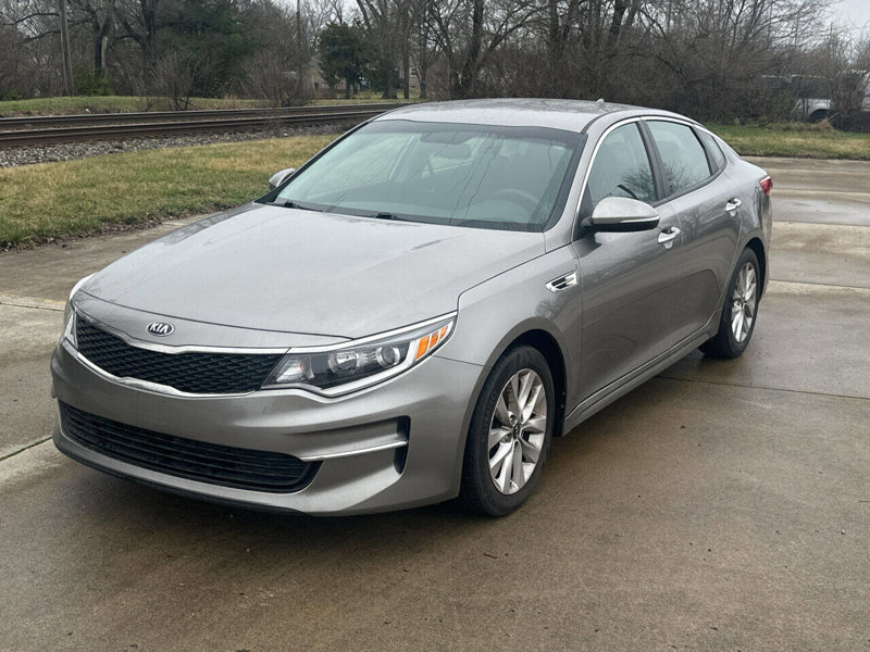 Used 2018 Kia Optima LX w/ 17" Alloy Wheels Package image 1