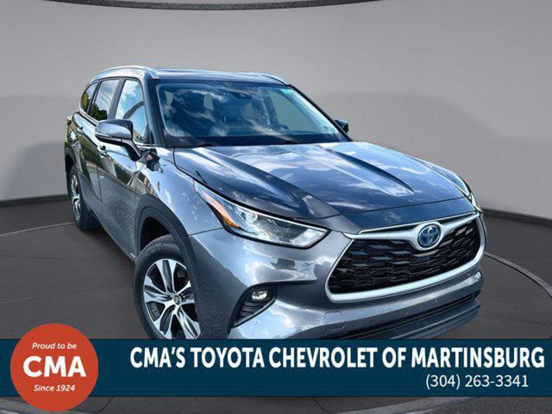 Certified 2023 Toyota Highlander XLE image 1