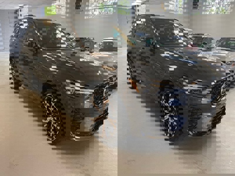 Certified 2022 Volvo XC60 B5 R-Design w/ Advanced Package image 1