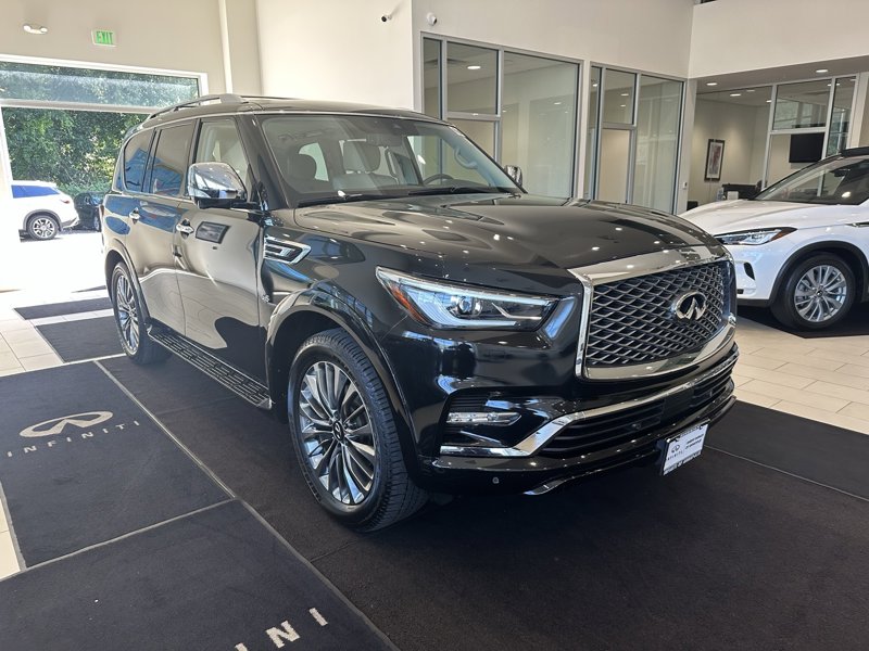 Certified 2018 INFINITI QX80 4WD w/ Deluxe Technology Package image 1