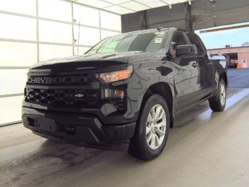 Used 2022 Chevrolet Silverado 1500 Custom image 1