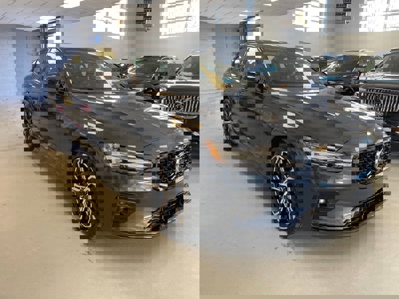 Certified 2025 Volvo S60 B5 Core image 1