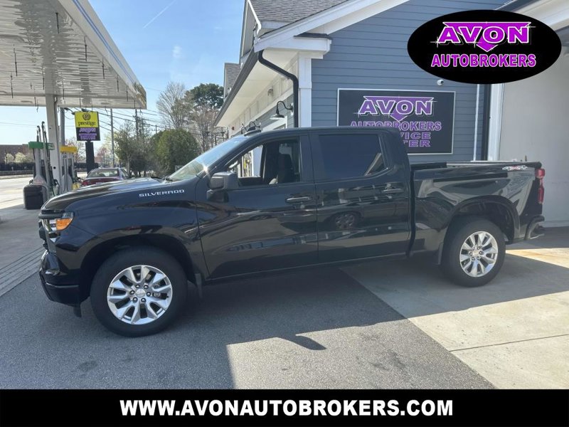 Used 2023 Chevrolet Silverado 1500 Custom image 1
