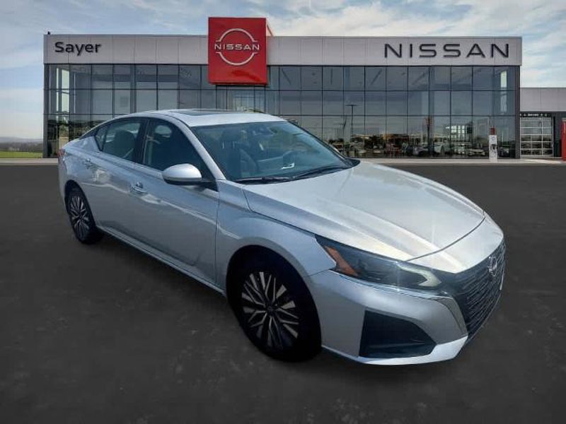 Certified 2024 Nissan Altima 2.5 SV w/ SV Premium Package image 1