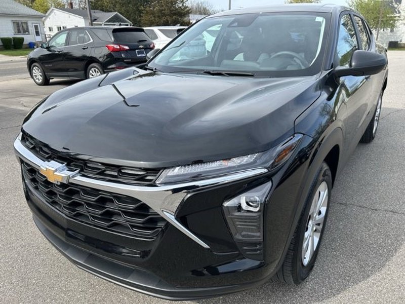 Certified 2024 Chevrolet Trax LS image 1