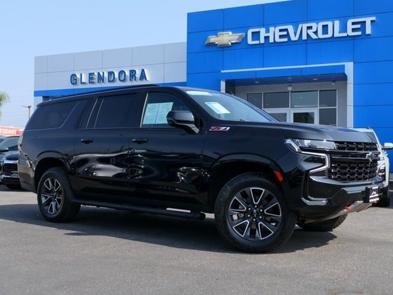 Certified 2023 Chevrolet Suburban Z71 w/ Luxury Package image 1