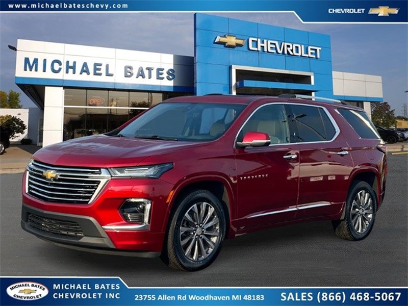 Certified 2023 Chevrolet Traverse Premier w/ LPO, Floor Liner Package image 1