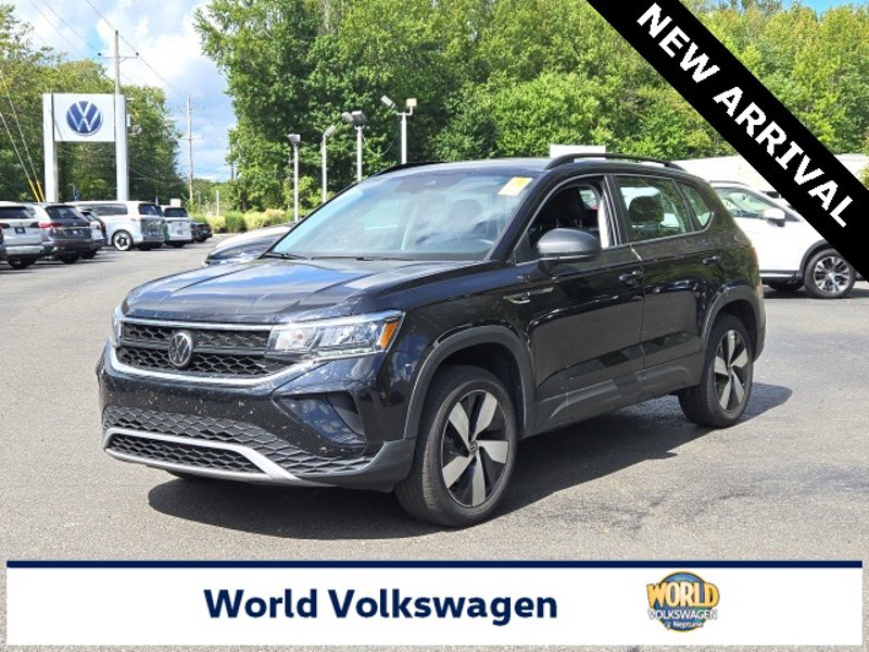 Certified 2024 Volkswagen Taos S image 1