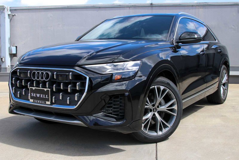 Certified 2024 Audi Q8 Prestige w/ Prestige Package image 1