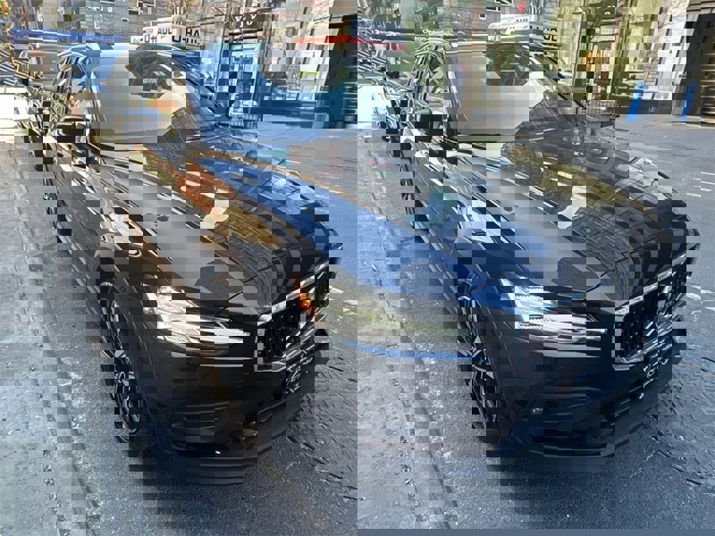 Certified 2022 Volvo V60 T5 Cross Country w/ Climate Package image 1