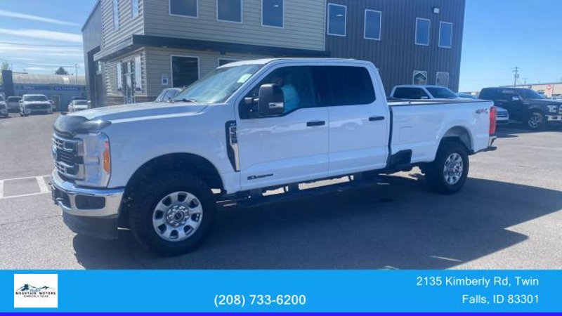 Used 2023 Ford F350 XLT image 1