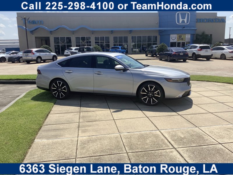 Certified 2023 Honda Accord Touring image 1