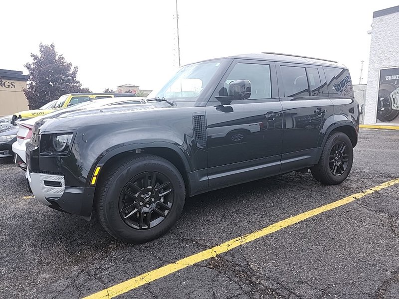 Used 2024 Land Rover Defender 110 S image 1